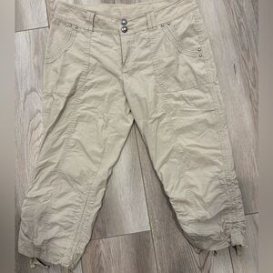 INC International Concepts Beige Capris Size 6P